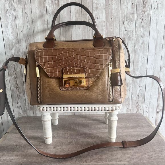 Michael Kors Gia Satchel Purse - Picture 1 of 11